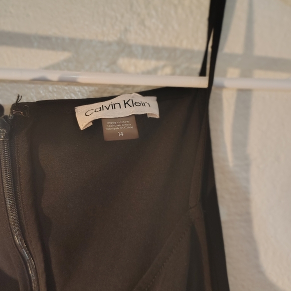 CALVIN KLEIN Elegant Black Jumpsuit - Picture 7 of 12